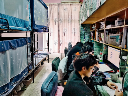 守护江海我的宿舍我来守护土木工程学院网格员抗疫掠影